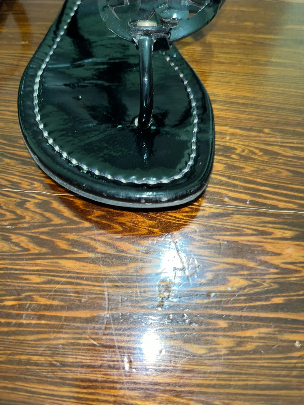 Tory Burch Black Patent Leather Logo Thong Sandals - Picture 6 of 15